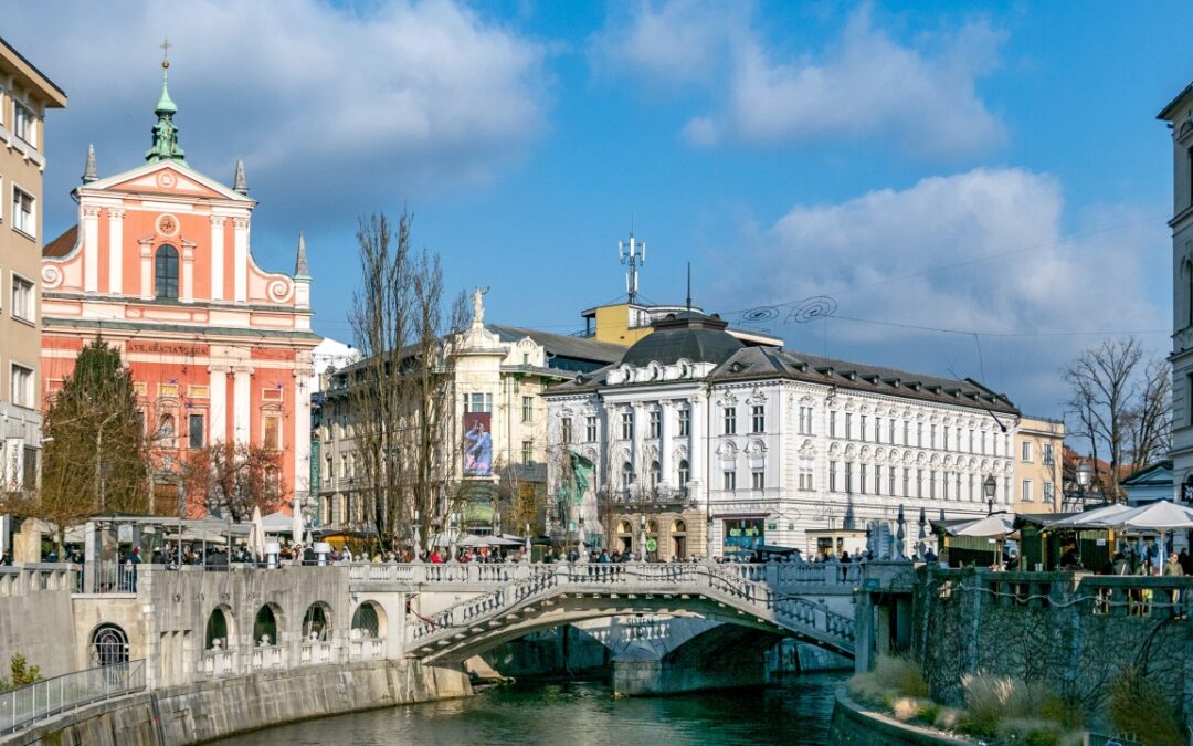 Weekend w Lublanie vs tydzień w Słowenii: jak ułożyć plan podróży samochodem